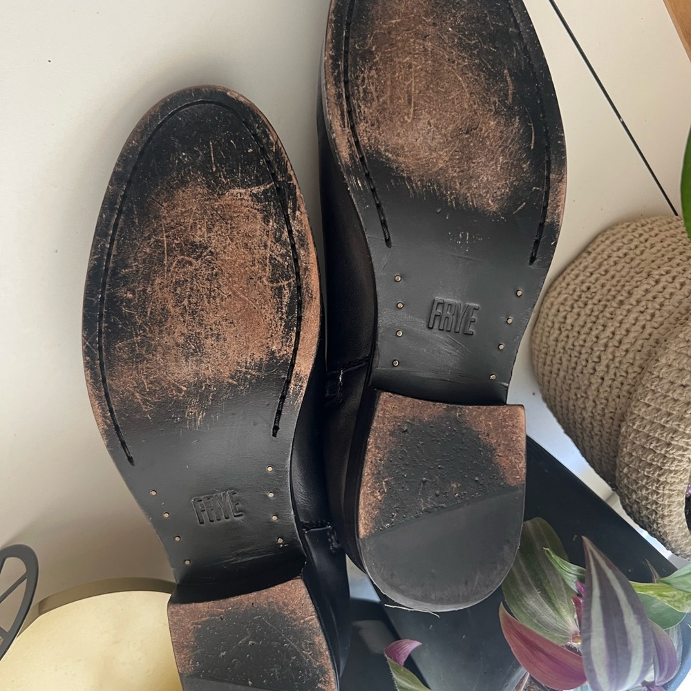 Women’s Frye Black Leather Ankle Boots - Picture 3 of 3